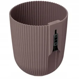 Dodaj do koszyka Doniczka plastikowa osłonka ścienna ryflowana brązowa marsala 14,6cm Milly