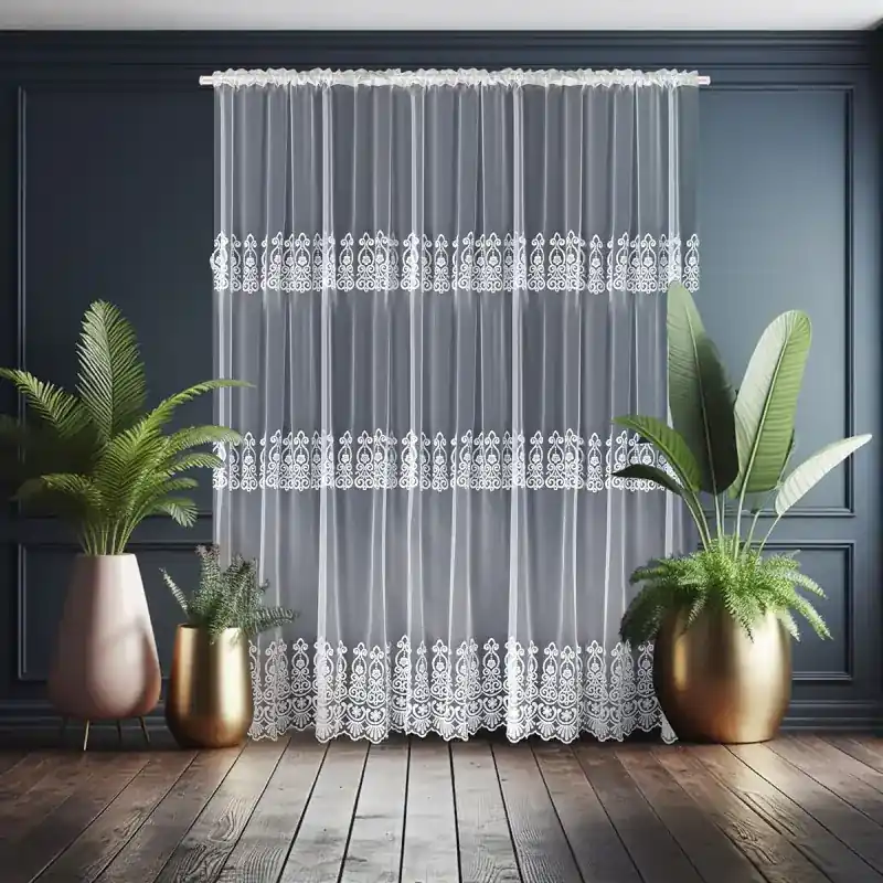 Kup online Firana markizeta zdobiona haftowanym wzorem na taśmie 400x250cm DEBORA